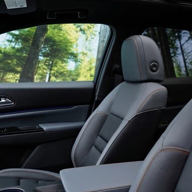 2026 Honda Prologue Elite in North Shore Pearl and interior in gray leather, video walkthrough highlighting features, materials, and details.